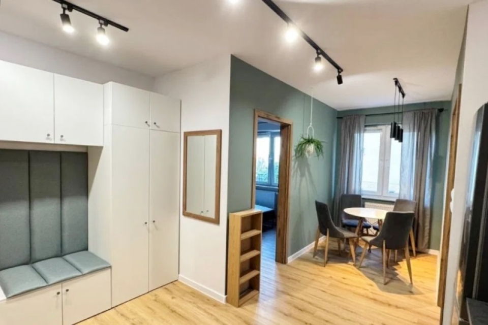 2 pokojowe mieszkanie z balkonem przy Architektów