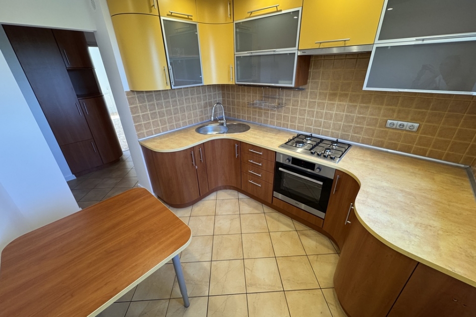 M2|oddzielna kuchnia|balkon|Nowe Miasto