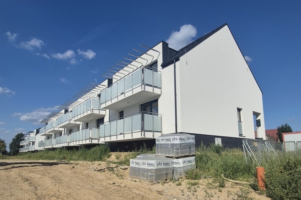 Słoneczne, ustawne, duży balkon + niezależny garaż