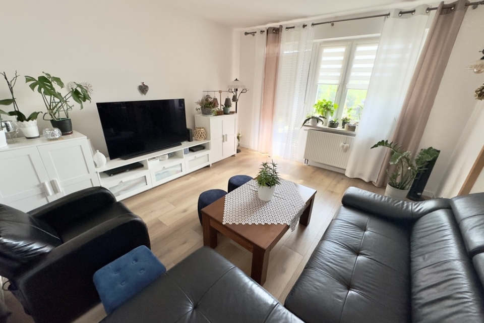 os. Projektant, 5 pokoi, 2 łazienki, piwnica 10m2