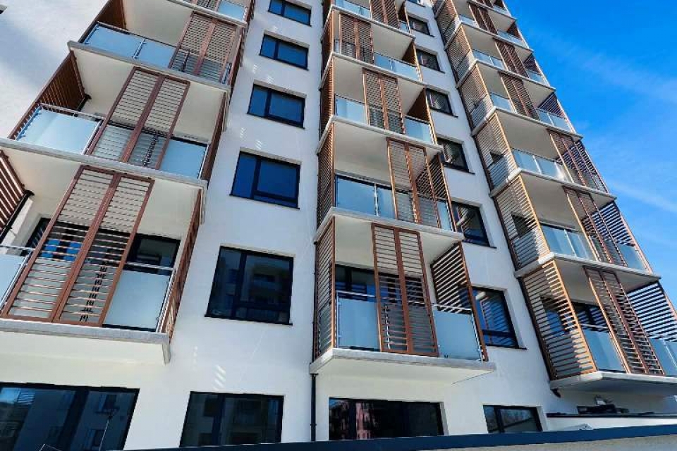 2 pok., duży balkon, m. postojowe, komórka lok.