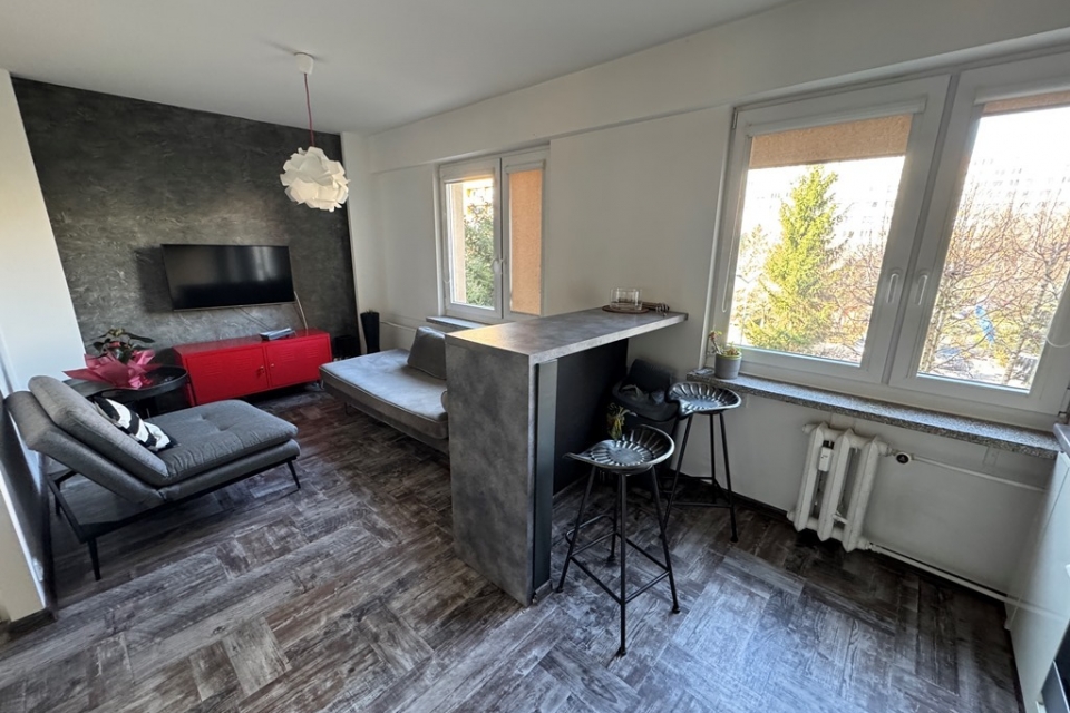 Dwustronne, 3 pokojowe z balkonem