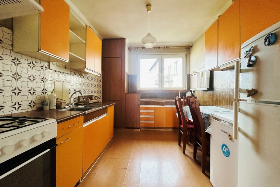 Słoneczne, 2 pokojowe mieszkanie|boczna 3go maja