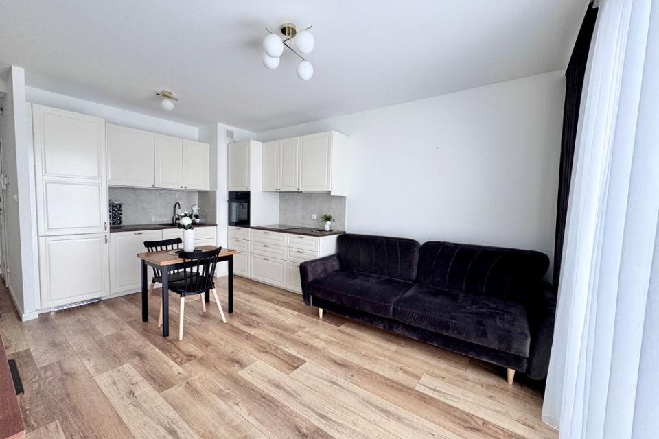 Urządzone | 4 pok. | duży balkon 10m2 | podłogówka