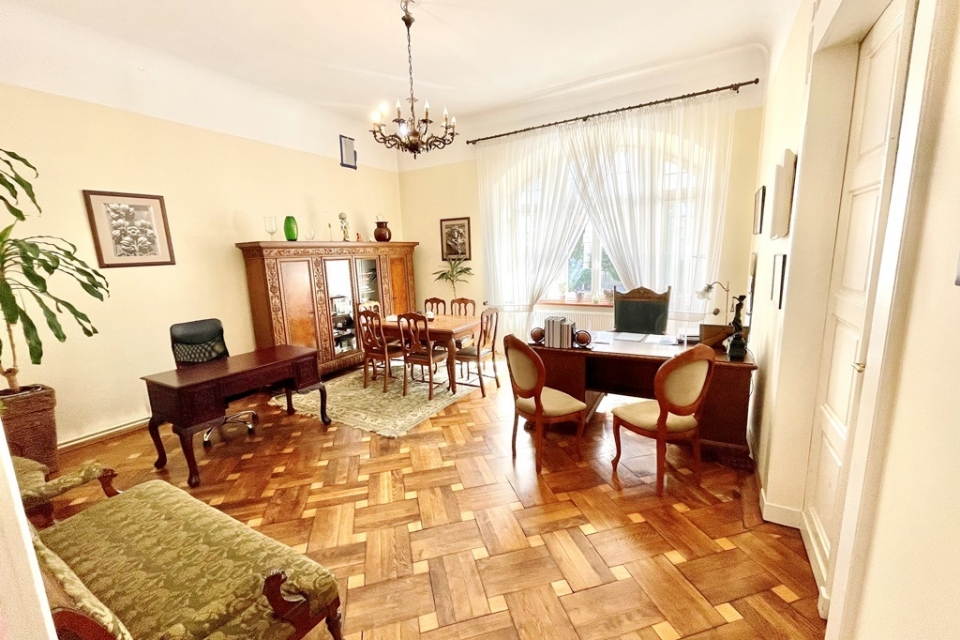 Lokal biurowy- 3 maja Rzeszów