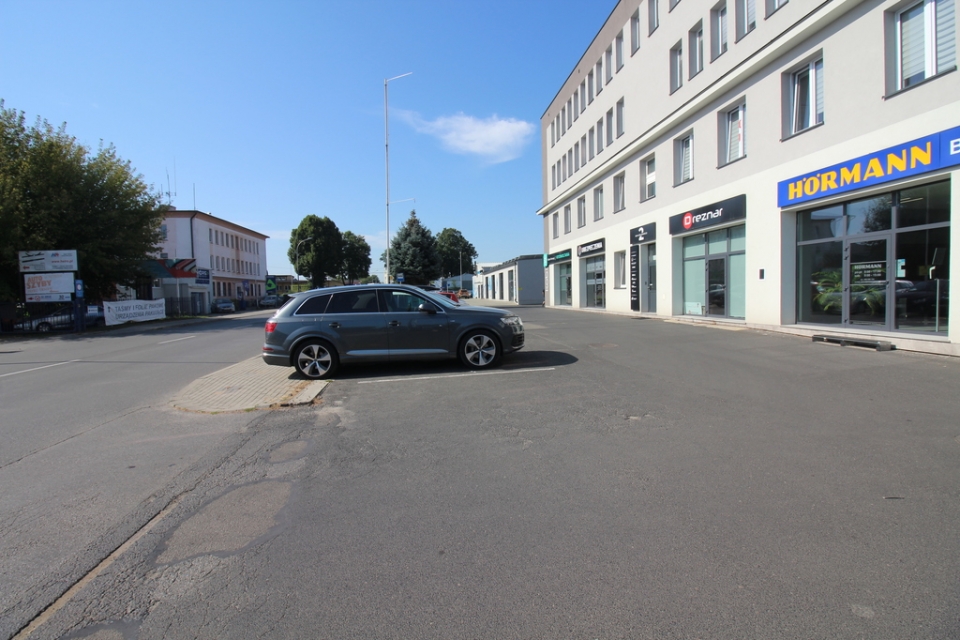 LOKAL Z WITRYNĄ RZESZÓW ul. BOYA ŻELEŃSKIEGO 58m2