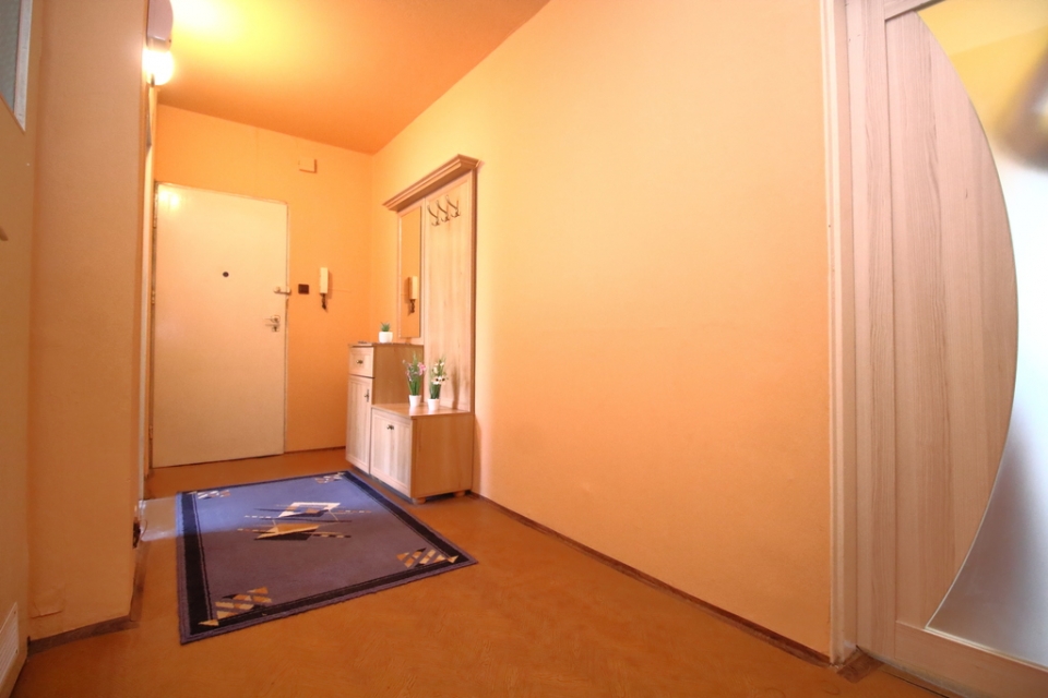 2 pokoje - świetna lokalizacja - balkon